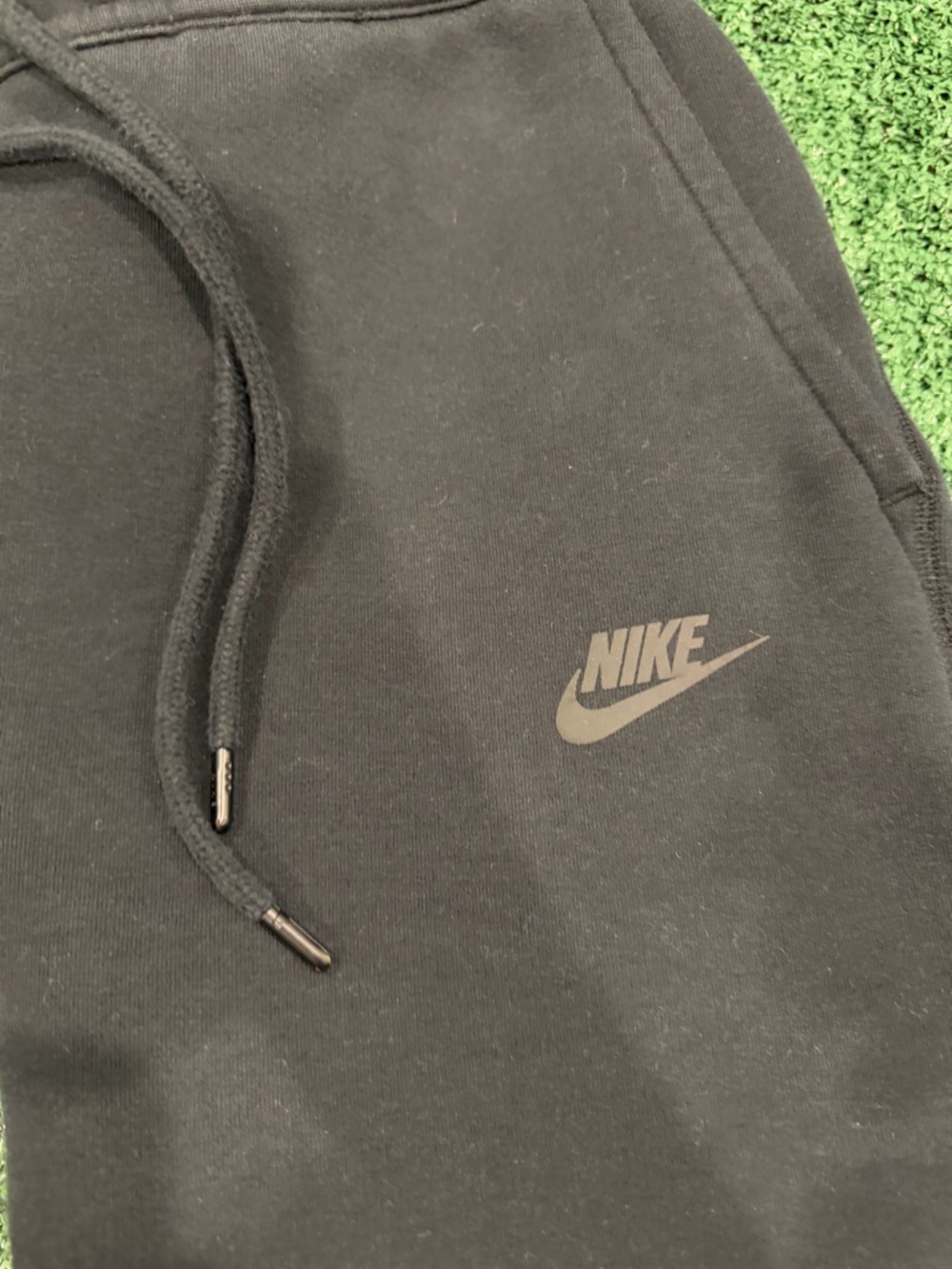 Nike Black Joggers - Picture 2 of 4